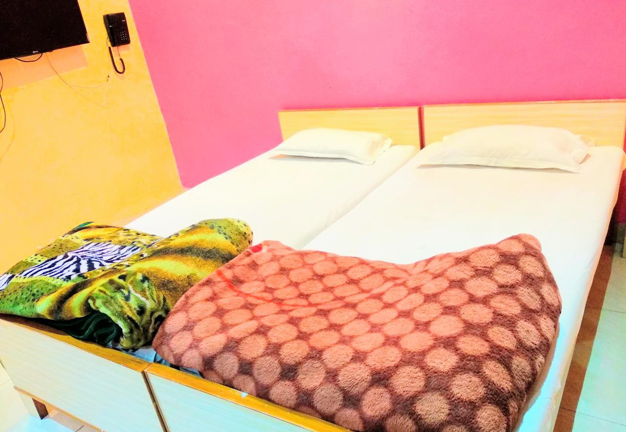 Shree Sai Paying Guest House Varanasi Bagian luar foto