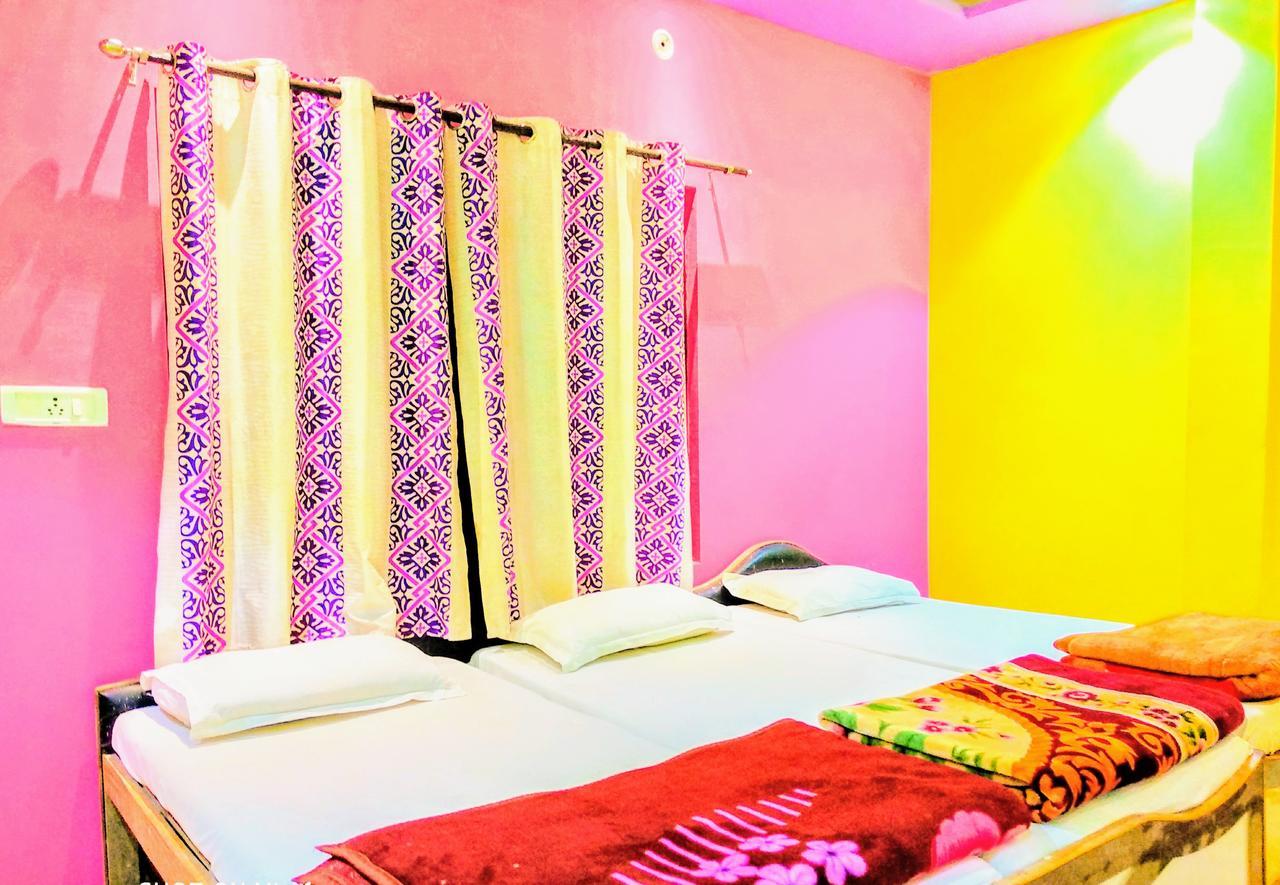 Shree Sai Paying Guest House Varanasi Bagian luar foto