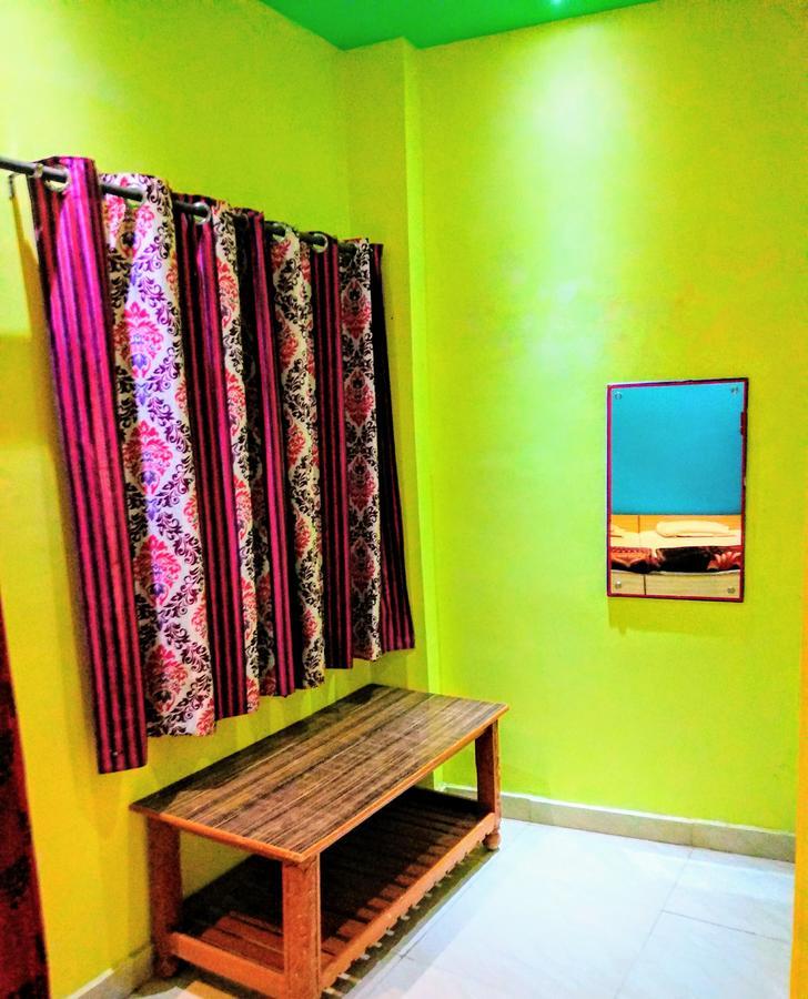 Shree Sai Paying Guest House Varanasi Bagian luar foto